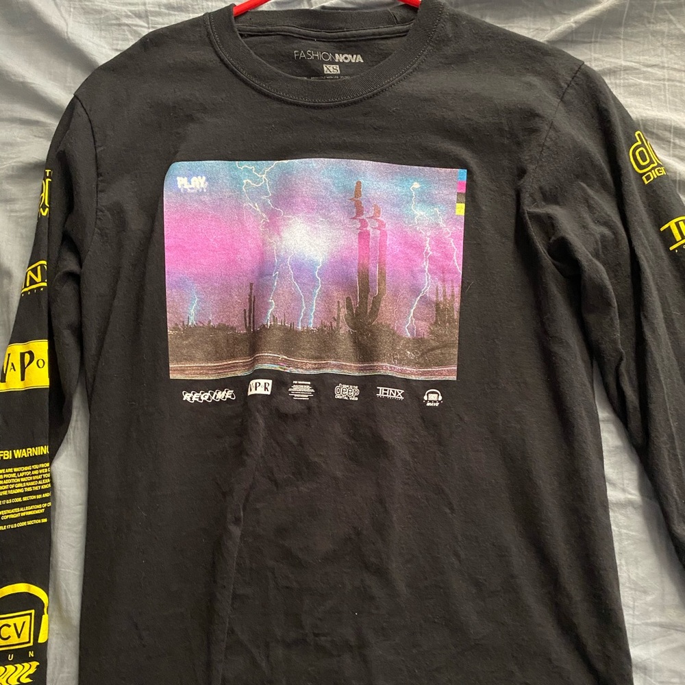 Graphic Long Sleeve